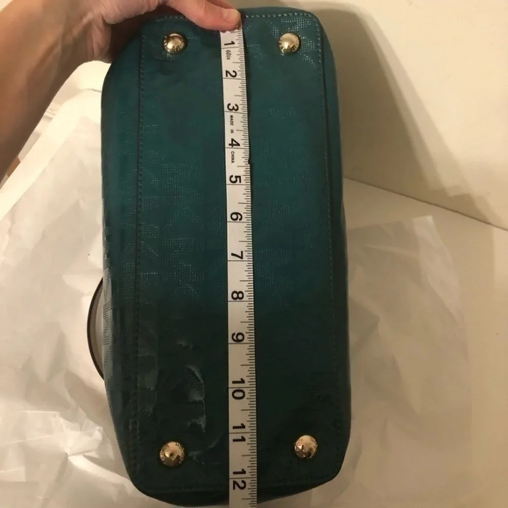 MICHAEL KORS jet set green patent leather embossed logo tote bag
